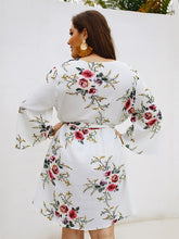 Load image into Gallery viewer, Pretty as a Picture Laced Deep V Floral Dress - Curvy
